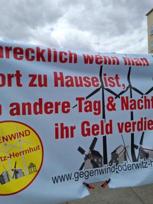 Kritik an der Geschäftmacherei...