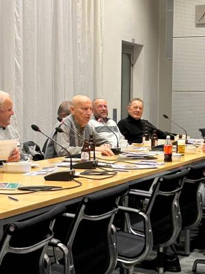 Gespräche im Fraktionsraum: 